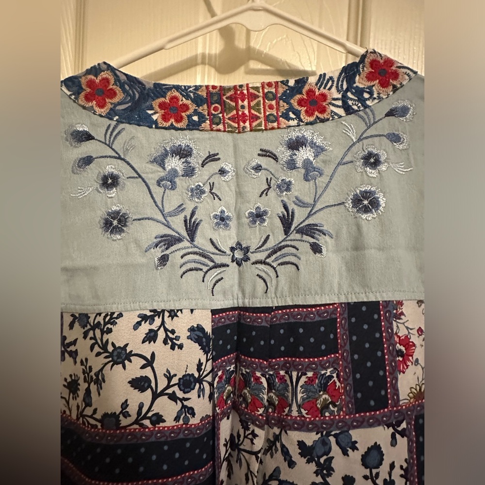 John Mark Embroidered Top - Picture 5 of 8